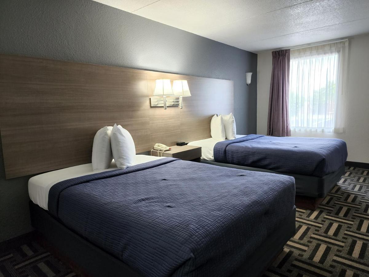 Drakes Creek Inn - Formerly The Relax Inn Hendersonville Buitenkant foto