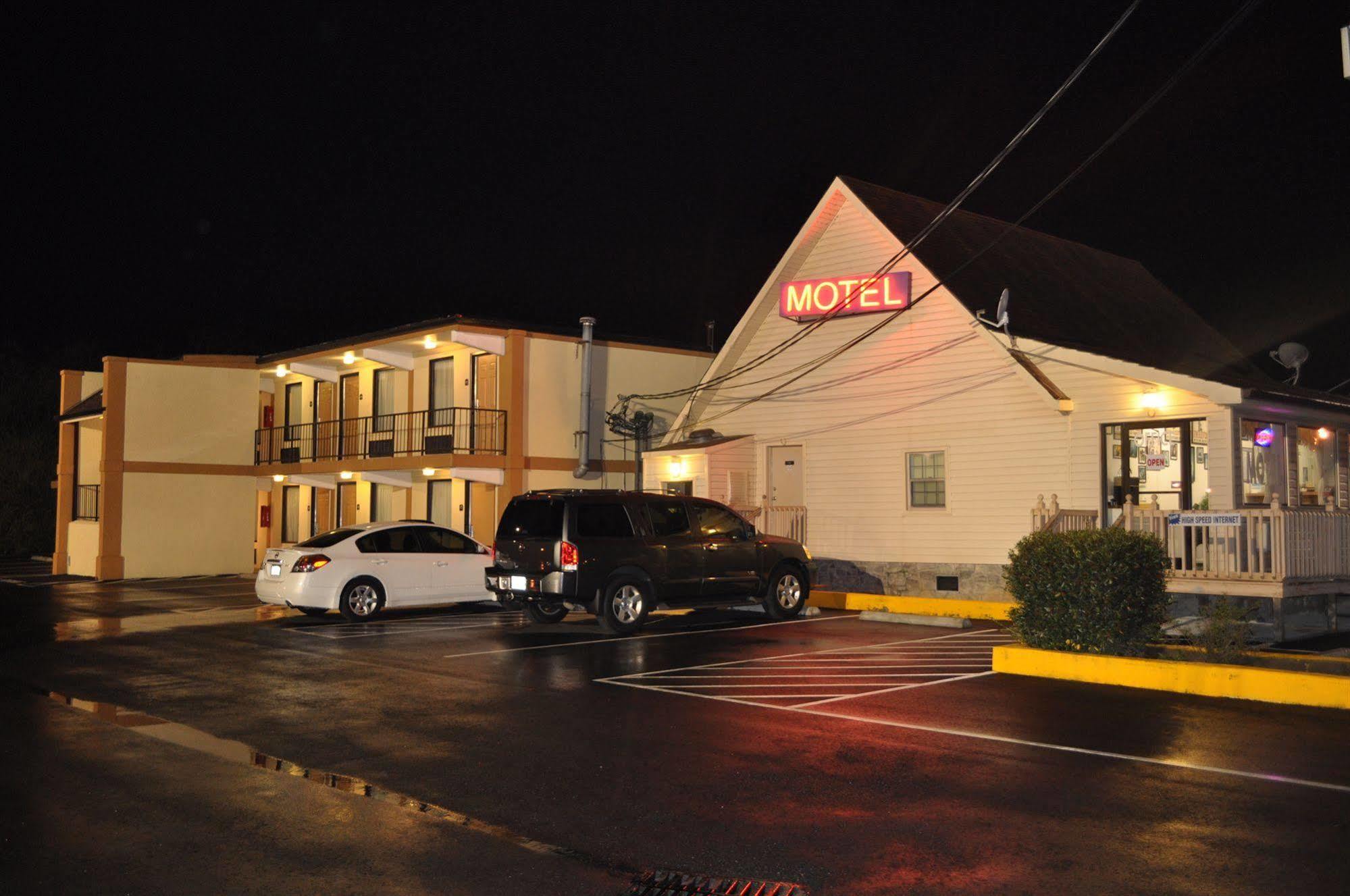 Drakes Creek Inn - Formerly The Relax Inn Hendersonville Buitenkant foto
